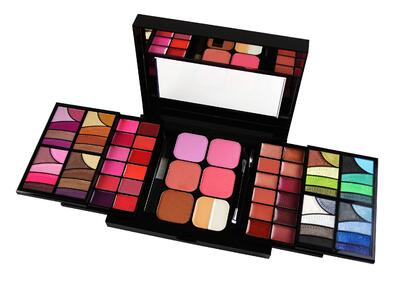 Malibu Glitz 71 Color Palettes Makeup Kit
